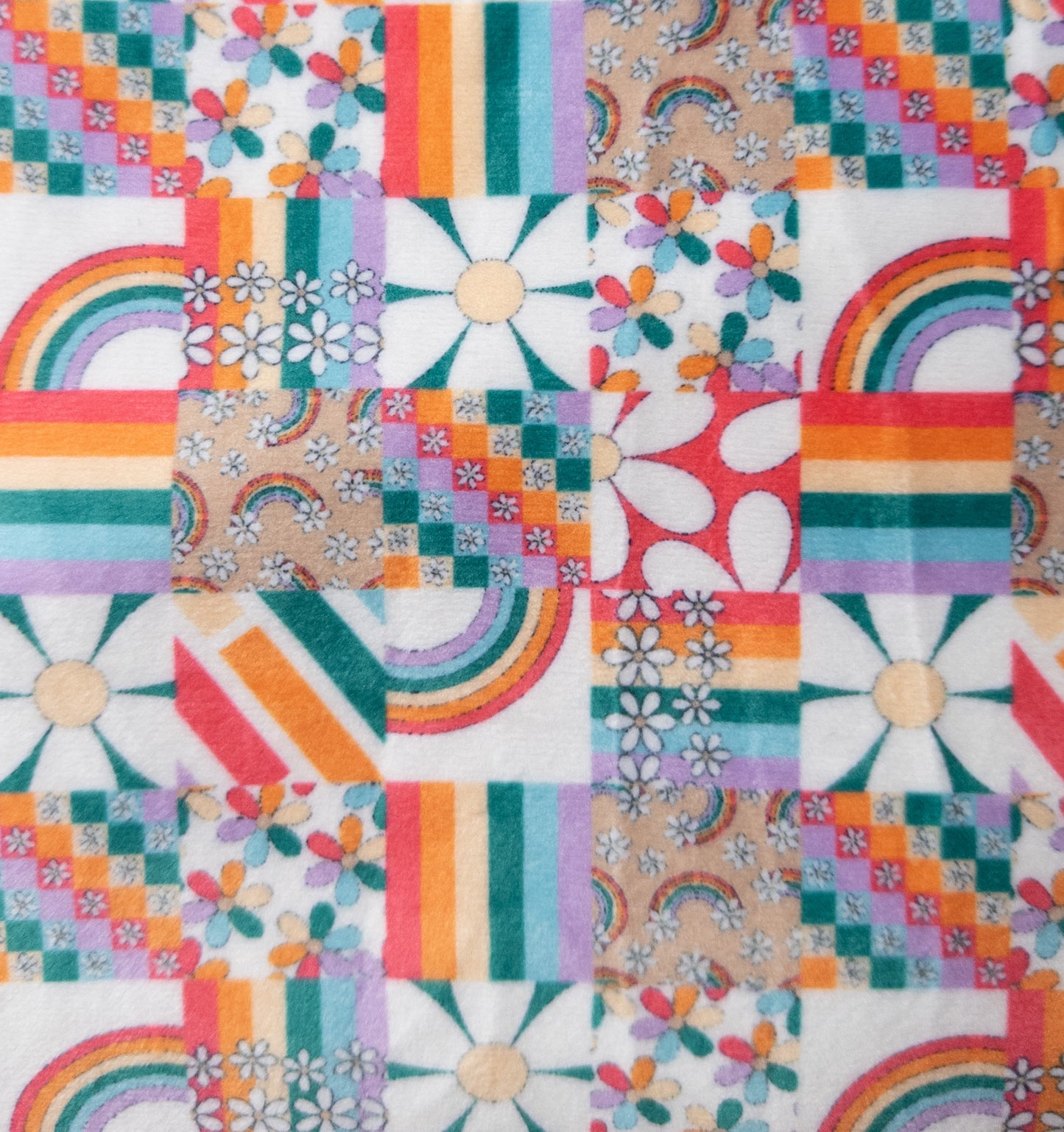 Retro Rainbow Daisy - Piggies