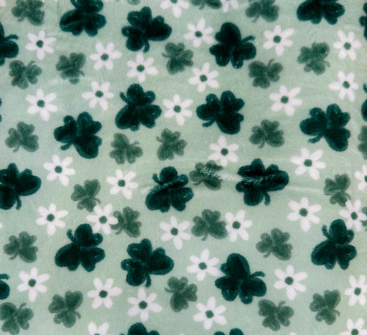 Shamrock Daisy Velvet - Headwrap